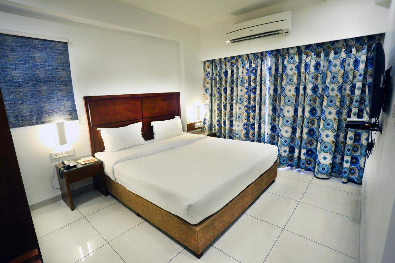 Hotel The Park Residency Ahmadabad Zewnętrze zdjęcie