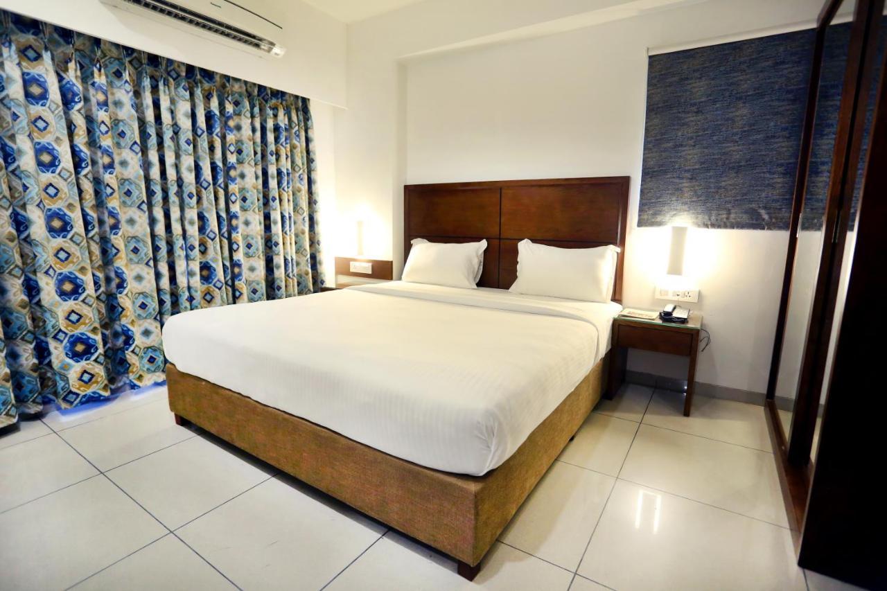 Hotel The Park Residency Ahmadabad Zewnętrze zdjęcie