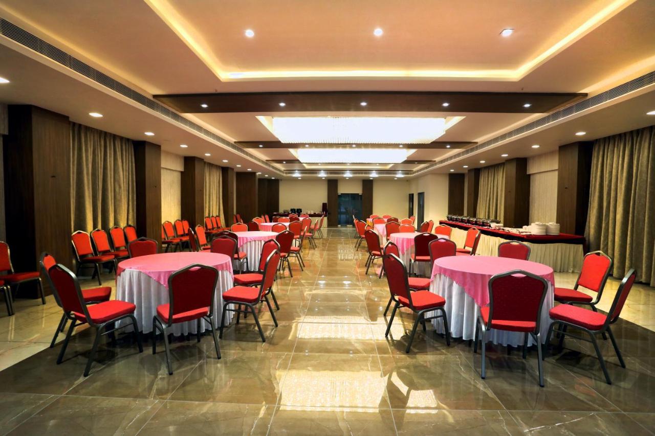 Hotel The Park Residency Ahmadabad Zewnętrze zdjęcie
